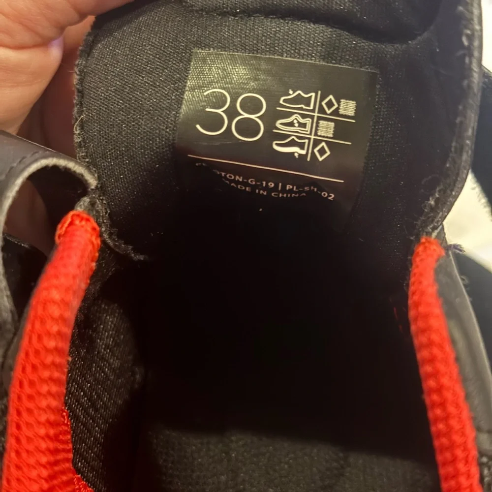 Peloton Women’s Black Indoor Cycling Shoes with Straps & Cleats Size EU 38 - Picture 5 of 6